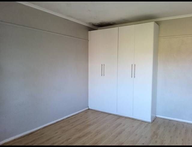 2 BEDROOM PROPERTY TO RENT IN RONDEBOSCH